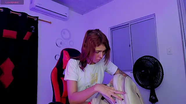 Snapshot of Nicol_TransGirl chatting on October 3, 3:41 am Nicol TransGirl online show from October 3, 3:41 am