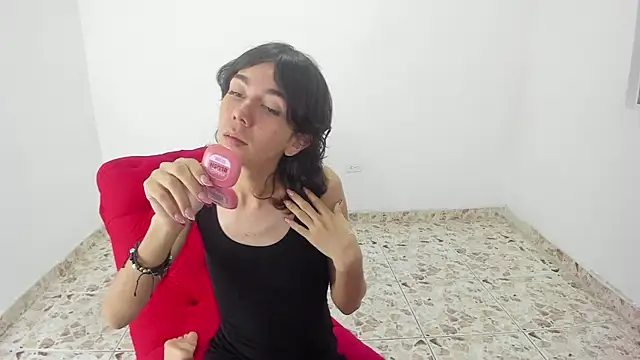 Snapshot of Nicol_TransGirl chatting on March 6, 3:13 am Nicol TransGirl online show from March 6, 3:13 am