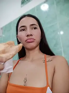 -Nicol online show from April 10, 10:06 pm