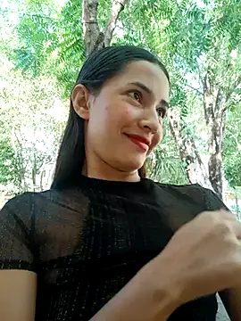 Snapshot of -Nicol chatting on July 10, 9:48 pm -Nicol online show from July 10, 9:48 pm