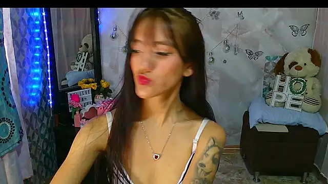 Snapshot of Lya1_ch chatting on February 26, 10:04 pm Lya1 ch online show from February 26, 10:04 pm