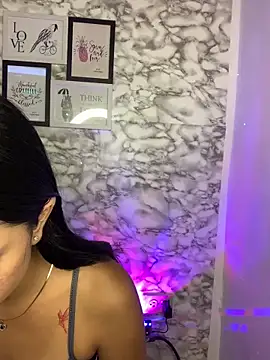 Miss karol online show from December 18, 6:01 pm