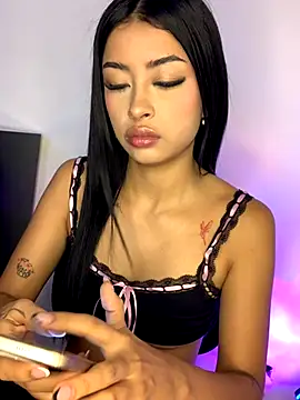 Miss karol online show from November 3, 6:00 pm