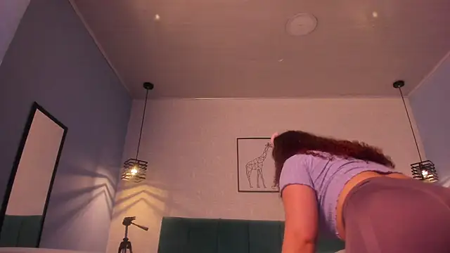 ninna curly online show from November 3, 5:56 am