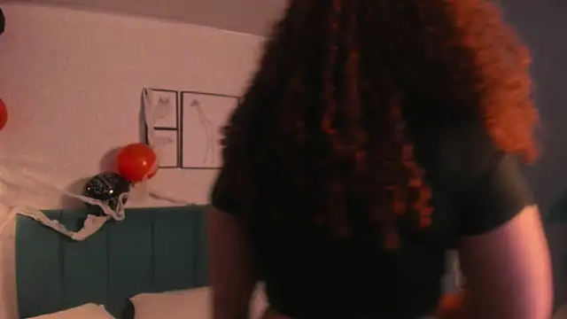 ninna curly online show from October 30, 4:33 am