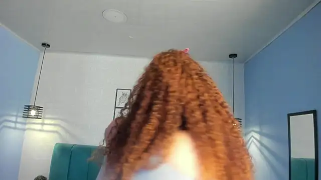 ninna curly online show from November 19, 9:15 pm