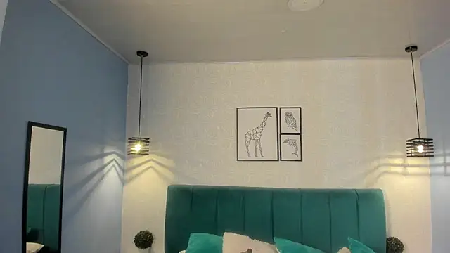 ninna curly online show from November 10, 8:47 pm