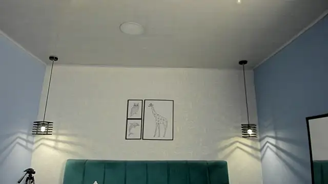 ninna curly online show from February 19, 1:35 am