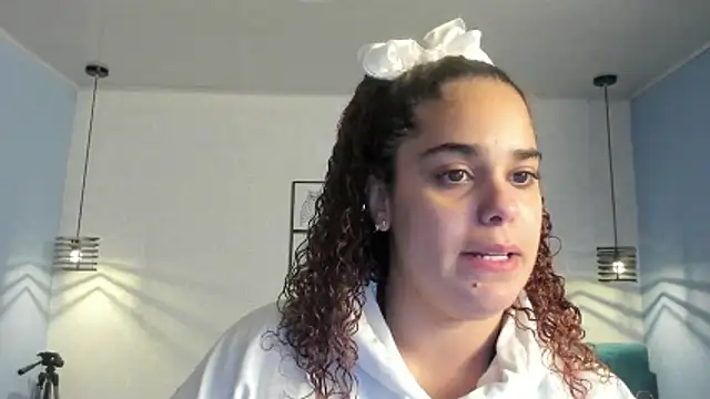 ninna curly online show from May 26, 3:37 am