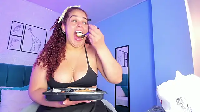 ninna curly online show from March 24, 9:48 pm