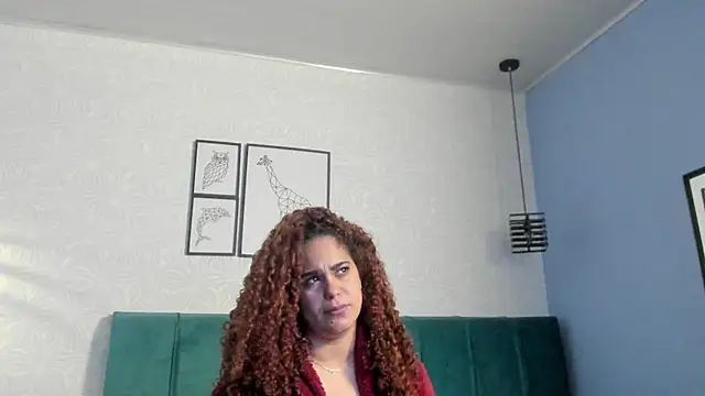 Snapshot of ninna_curly chatting on June 5, 12:15 am ninna curly online show from June 5, 12:15 am