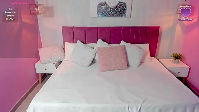 Snapshot of ninna_curly chatting on March 6, 4:08 am ninna curly online show from March 6, 4:08 am