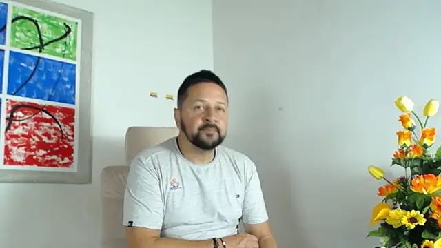 Snapshot of Daniel_08_8 chatting on February 25, 2:15 pm Daniel 08 8 online show from February 25, 2:15 pm