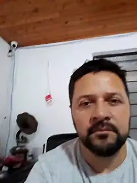 Snapshot of Daniel_08_8 chatting on February 6, 10:00 pm Daniel 08 8 online show from February 6, 10:00 pm