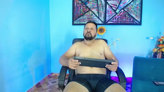 Snapshot of Daniel_08_8 chatting on January 15, 1:14 pm Daniel 08 8 online show from January 15, 1:14 pm