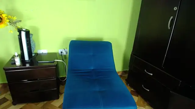 Snapshot of Daniel_08_8 chatting on November 2, 3:50 pm Daniel 08 8 online show from November 2, 3:50 pm