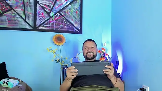 Snapshot of Daniel_08_8 chatting on January 6, 4:44 pm Daniel 08 8 online show from January 6, 4:44 pm