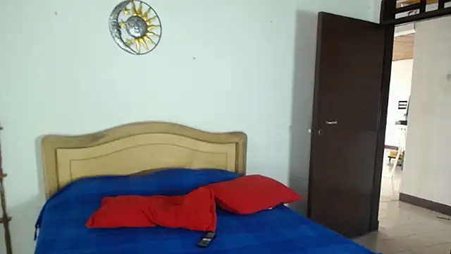 Snapshot of Daniel_08_8 chatting on February 12, 2:32 pm Daniel 08 8 online show from February 12, 2:32 pm