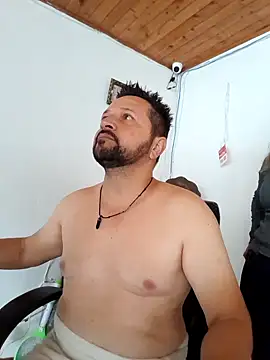 Snapshot of Daniel_08_8 chatting on February 10, 2:16 pm Daniel 08 8 online show from February 10, 2:16 pm