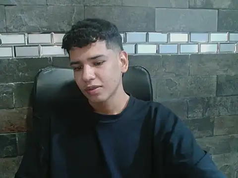 Santiago-Thompson online show from October 31, 10:38 pm