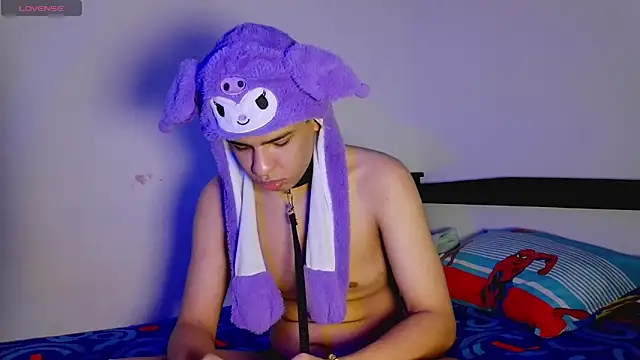 Santiago-Thompson online show from February 13, 7:25 pm