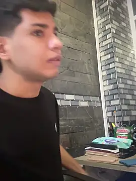 Santiago-Thompson online show from December 16, 9:08 pm