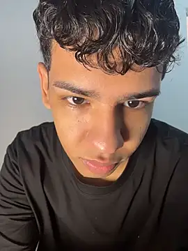 Santiago-Thompson online show from November 18, 3:59 pm