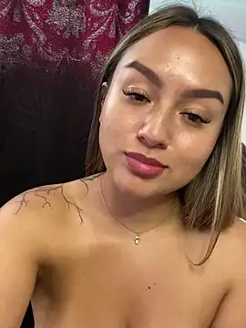 Snapshot of Iam_Cassi chatting on February 25, 8:32 pm Iam Cassi online show from February 25, 8:32 pm