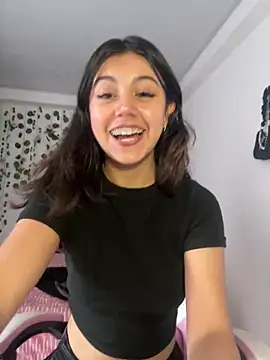 Snapshot of LiLy_kIndly chatting on November 14, 6:33 pm LiLy kIndly online show from November 14, 6:33 pm