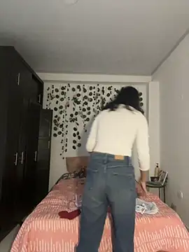 Snapshot of LiLy_kIndly chatting on November 7, 8:46 pm LiLy kIndly online show from November 7, 8:46 pm