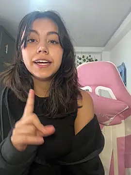 Snapshot of LiLy_kIndly chatting on October 12, 6:53 pm LiLy kIndly online show from October 12, 6:53 pm
