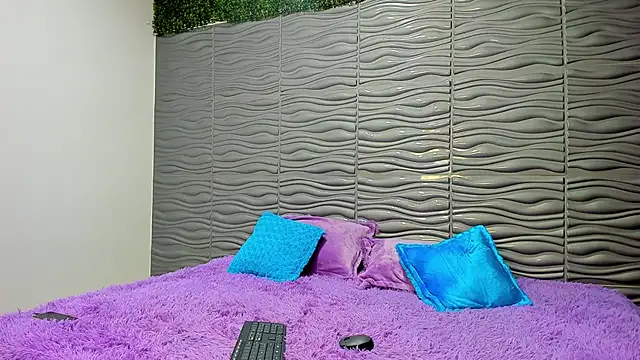 adhara smithxv online show from February 3, 10:00 pm