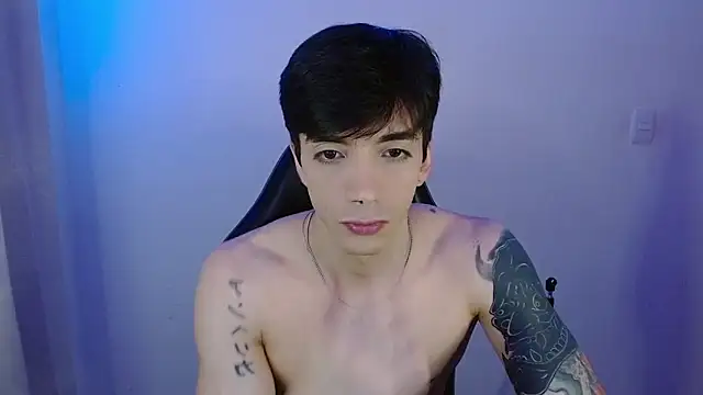 H3ll B0I online show from March 30, 3:52 am