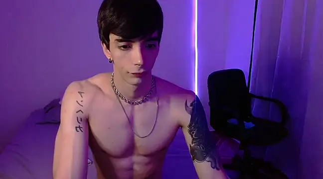 H3ll B0I online show from January 28, 5:22 am