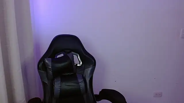 H3ll B0I online show from March 21, 3:41 am