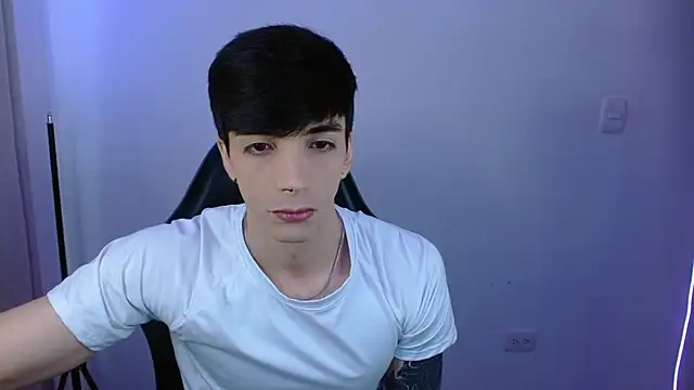 H3ll B0I online show from February 16, 3:54 pm