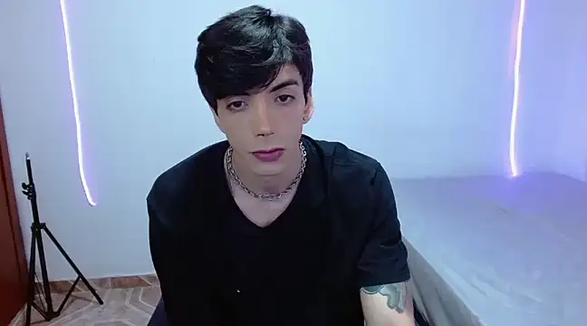 H3ll B0I online show from March 11, 3:36 am