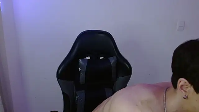 H3ll B0I online show from February 21, 8:16 am