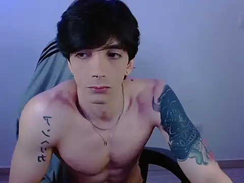 H3ll B0I online show from January 11, 7:15 am