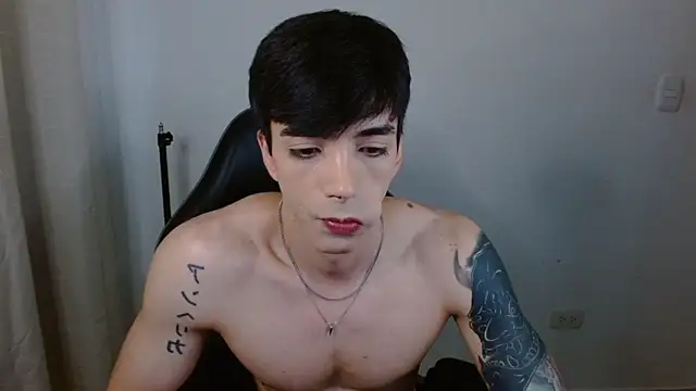 H3ll B0I online show from March 17, 8:34 pm