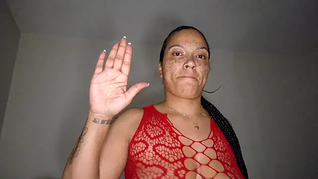 FreckleFaceBeauty online show from April 9, 1:51 am