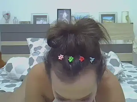 Snapshot of TSCHERRYANDPINKY chatting on December 1, 7:41 pm TSCHERRYANDPINKY online show from December 1, 7:41 pm