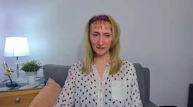 Snapshot of MargaretMilf69 chatting on March 10, 7:29 pm MargaretMilf69 online show from March 10, 7:29 pm
