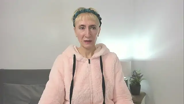 Snapshot of MargaretMilf69 chatting on October 15, 3:09 pm MargaretMilf69 online show from October 15, 3:09 pm