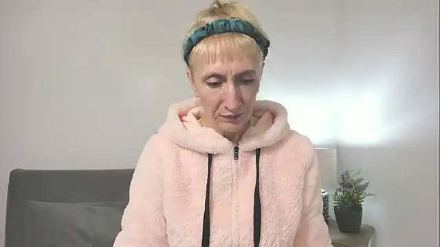 Snapshot of MargaretMilf69 chatting on October 16, 3:09 pm MargaretMilf69 online show from October 16, 3:09 pm