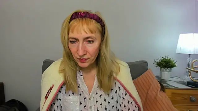 Snapshot of MargaretMilf69 chatting on February 25, 4:14 pm MargaretMilf69 online show from February 25, 4:14 pm
