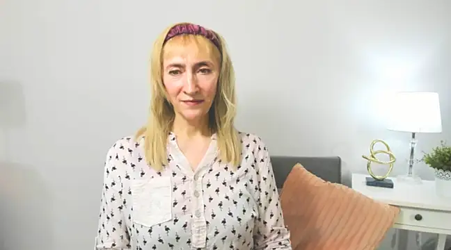 Snapshot of MargaretMilf69 chatting on February 21, 4:16 pm MargaretMilf69 online show from February 21, 4:16 pm