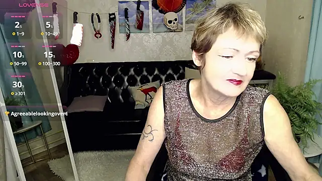 Snapshot of SexyGrandma_ chatting on October 27, 4:30 pm SexyGrandma online show from October 27, 4:30 pm
