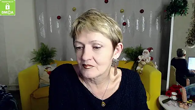 Snapshot of SexyGrandma_ chatting on December 13, 8:04 pm SexyGrandma online show from December 13, 8:04 pm