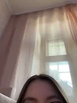 DearAlise online show from March 11, 10:42 am